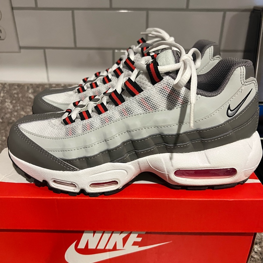 Nike Air Max 95 Gray Sneakers
